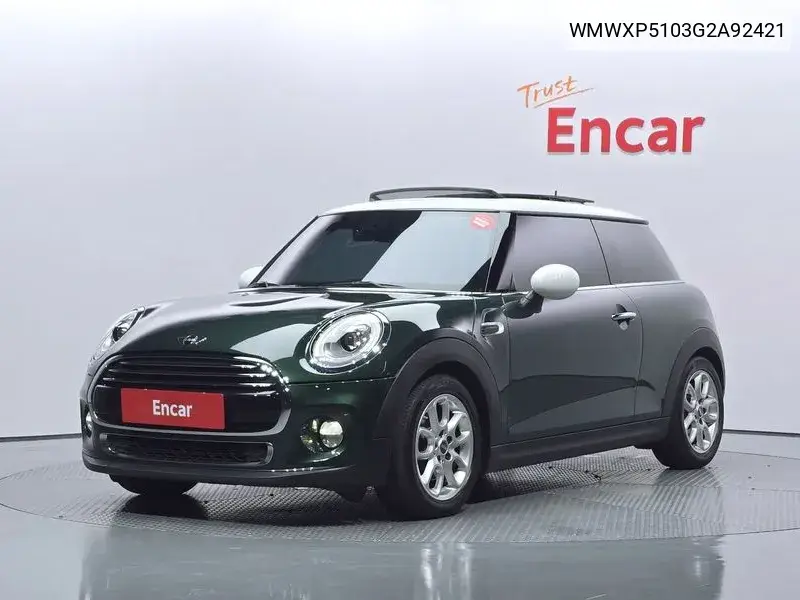 MINI Cooper 2016 года выпуска