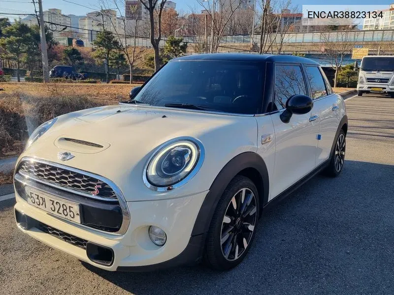 MINI Cooper 2017 года выпуска