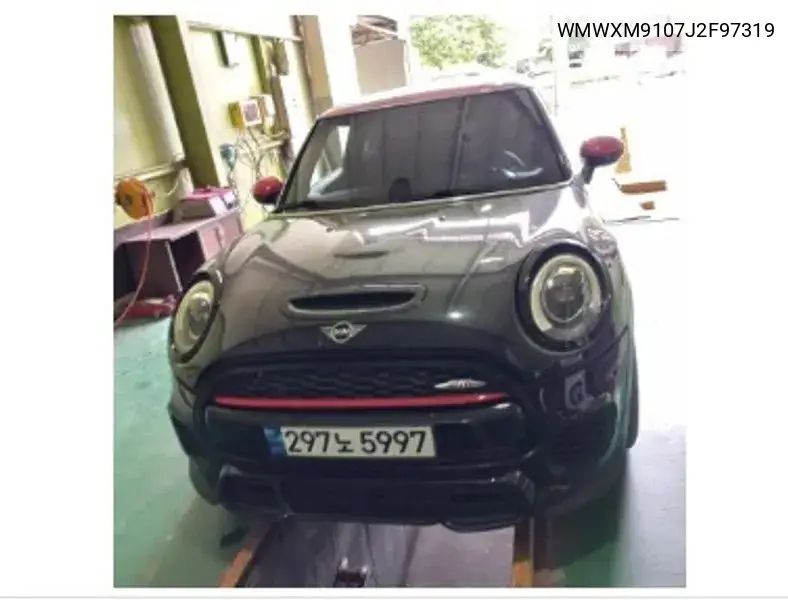 MINI Cooper 2017 года выпуска