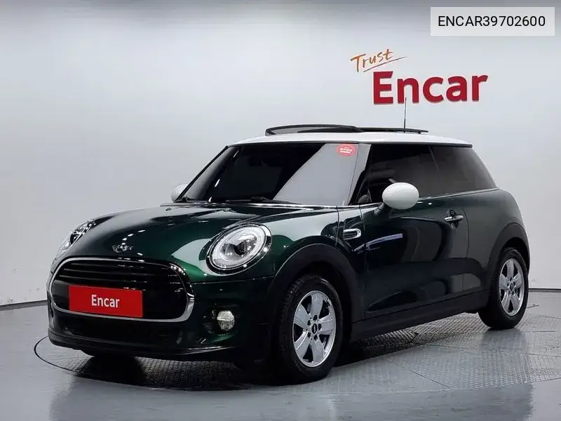 MINI Cooper 2018 года выпуска