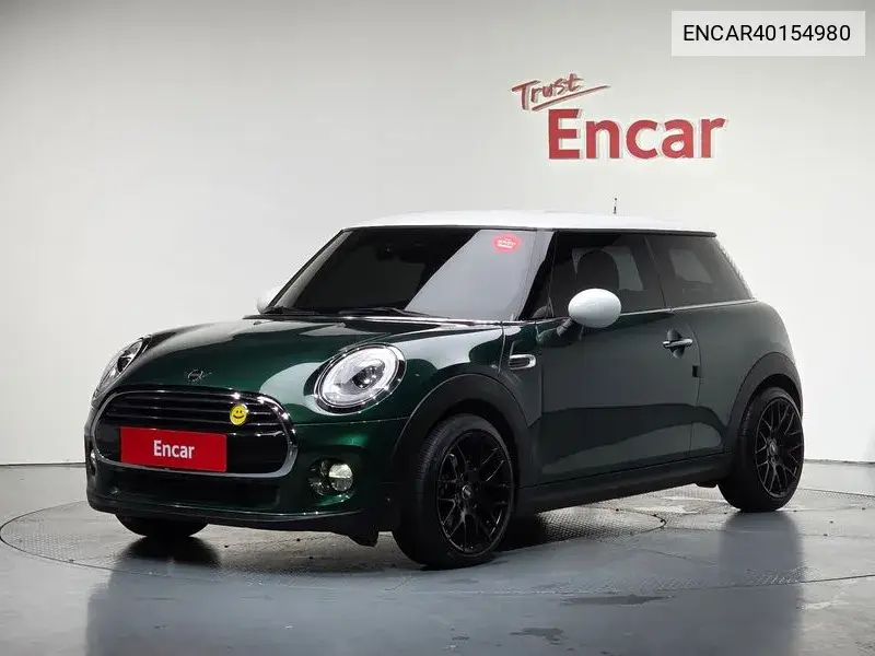 MINI Cooper 2018 года выпуска