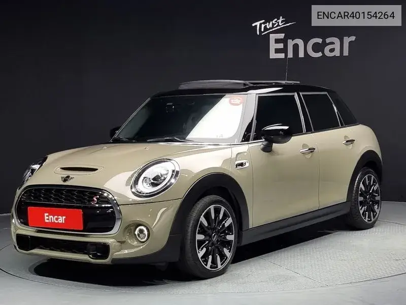 MINI Cooper 2020 года выпуска