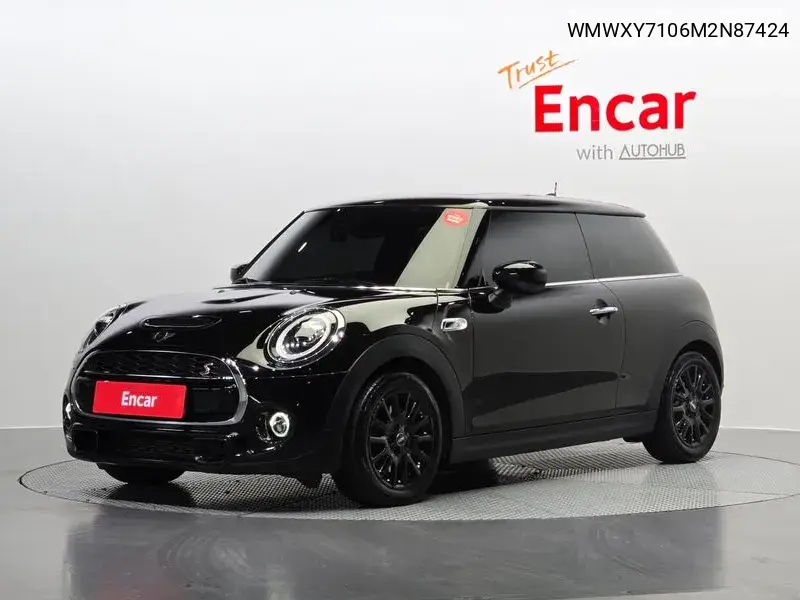 MINI Cooper 2021 года выпуска