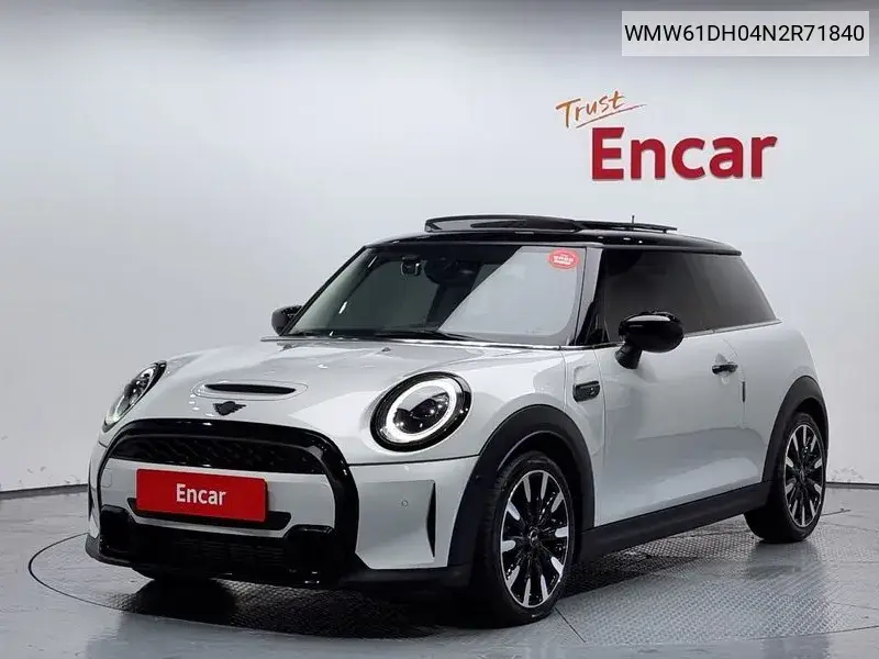 MINI Cooper 2022 года выпуска