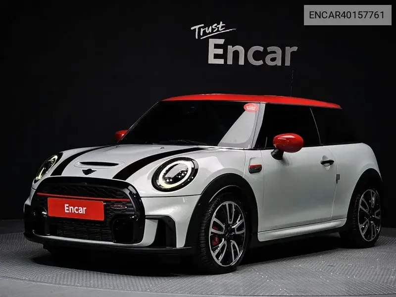 MINI Cooper 2022 года выпуска