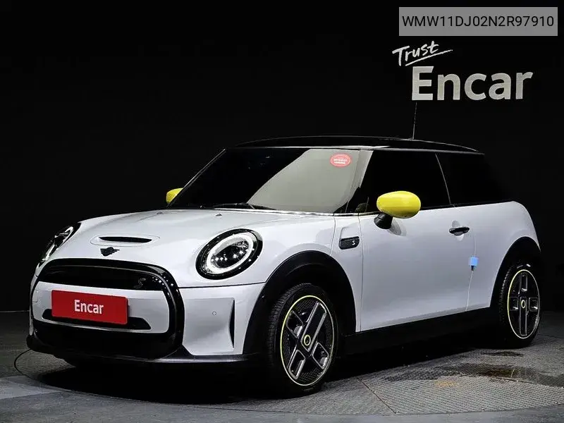 MINI Cooper 2022 года выпуска