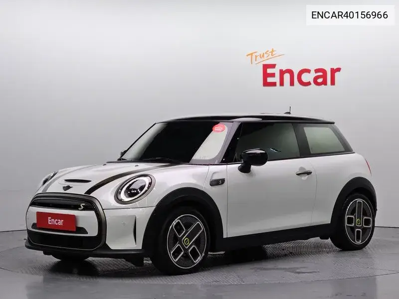 MINI Cooper 2023 года выпуска