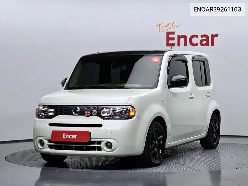 Nissan Cube 2011 года выпуска