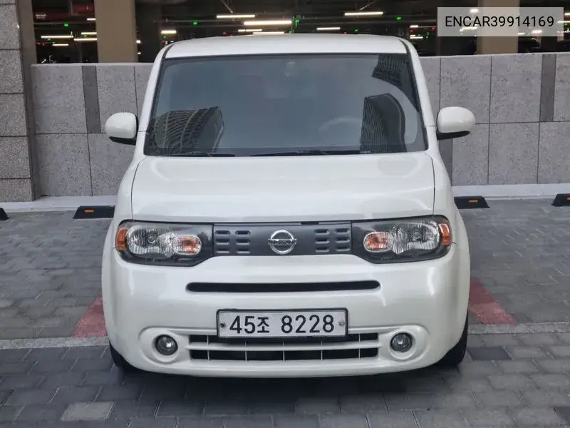 Nissan Cube 2011 года выпуска