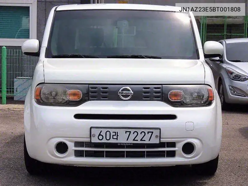 Nissan Cube 2011 года выпуска