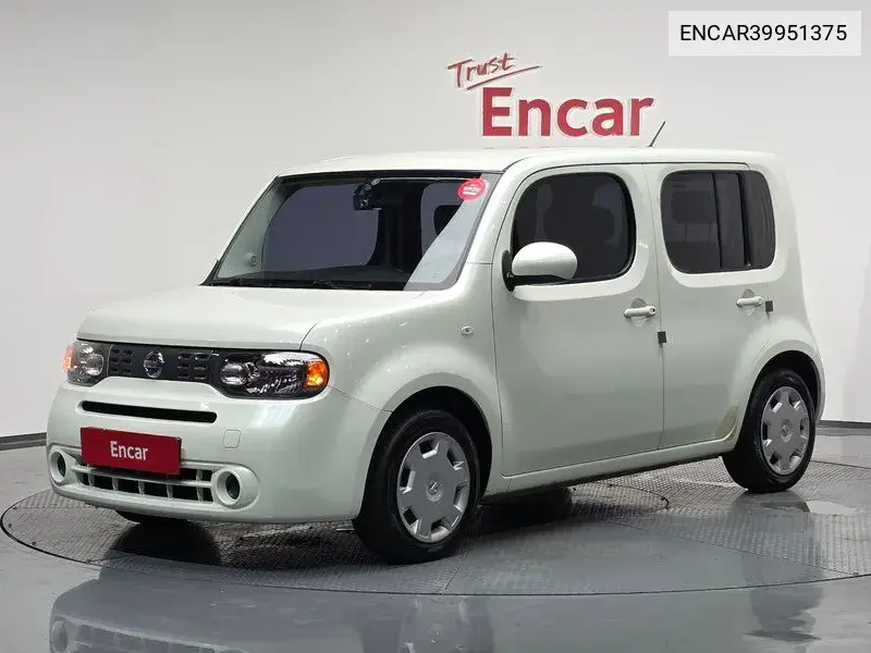 Nissan Cube 2011 года выпуска