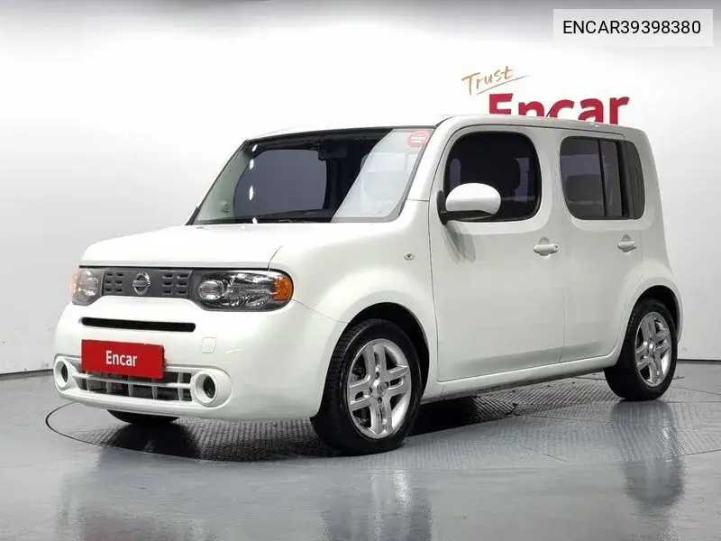 Nissan Cube 2012 года выпуска