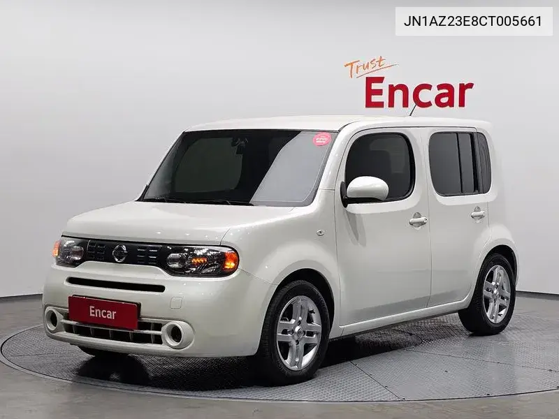 Nissan Cube 2012 года выпуска