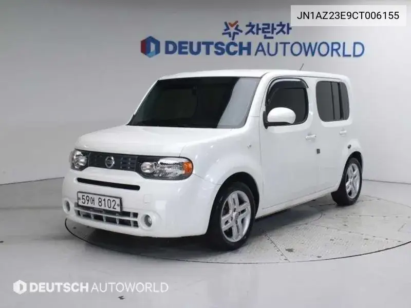 Nissan Cube 2012 года выпуска
