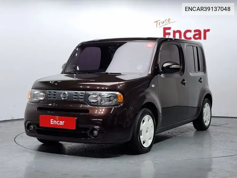 Nissan Cube 2013 года выпуска