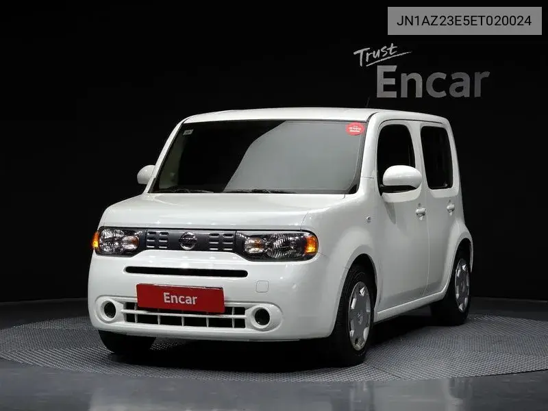 Nissan Cube 2014 года выпуска