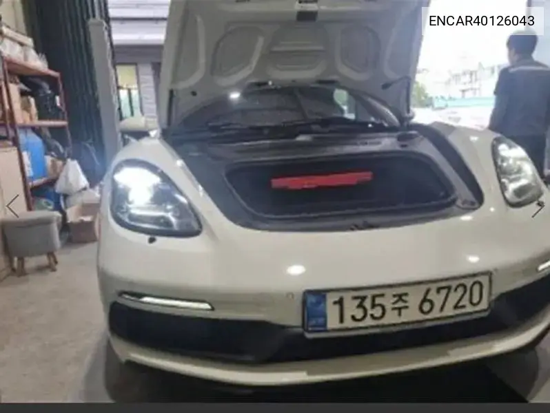 Porsche 718 2021 года выпуска