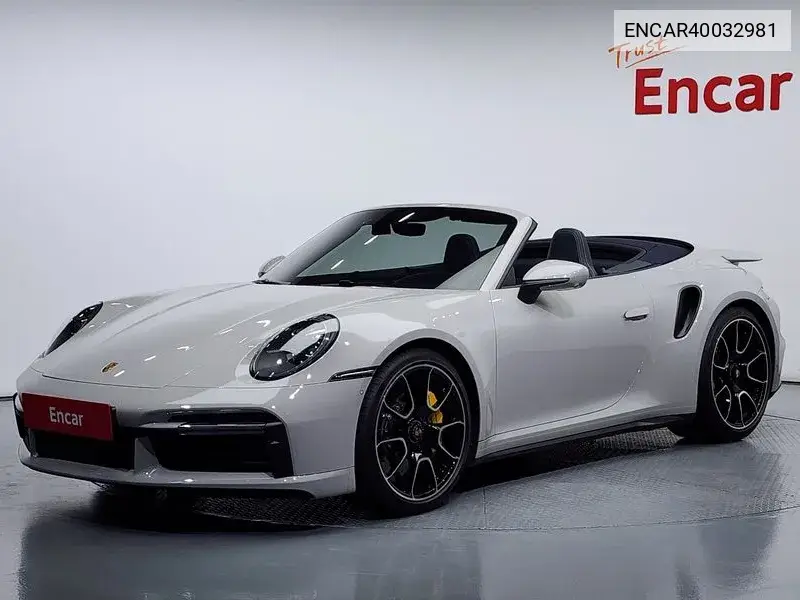 Porsche 911 2022 года выпуска
