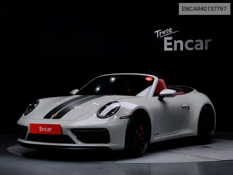Porsche 911 2022 года выпуска