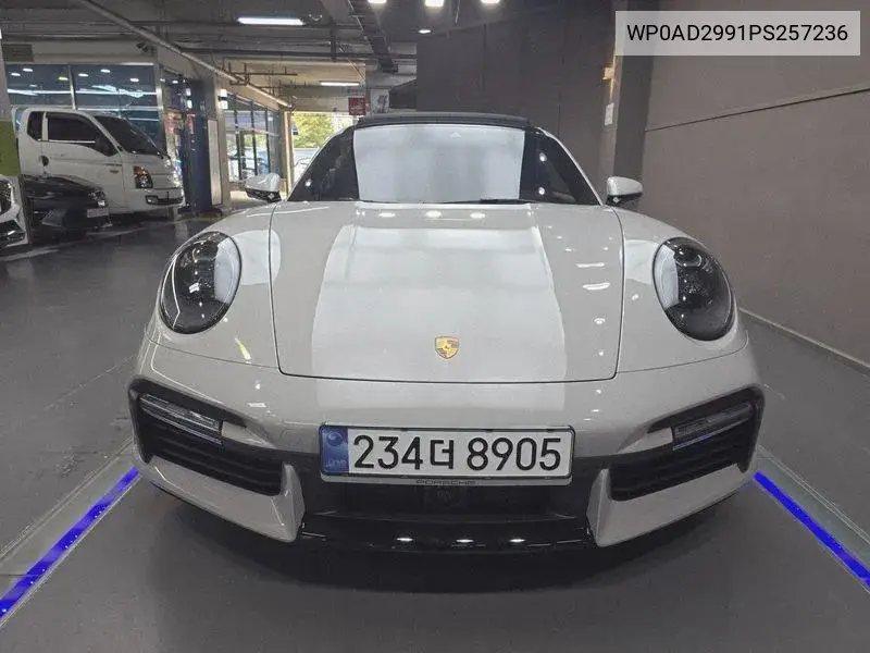 Porsche 911 2023 года выпуска