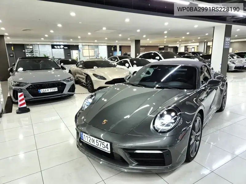 Porsche 911 2024 года выпуска