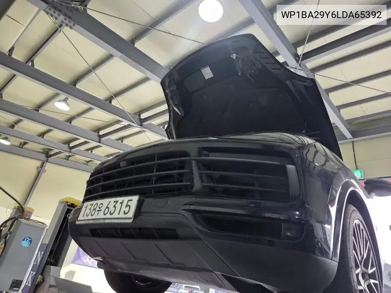 Porsche Cayenne 2020 года выпуска