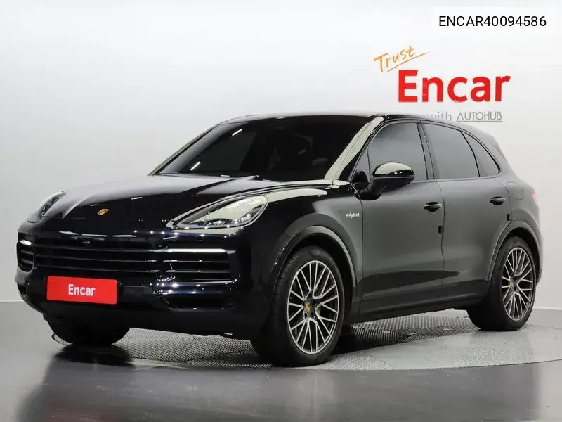 Porsche Cayenne 2021 года выпуска