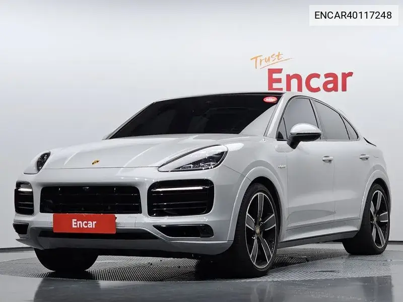 Porsche Cayenne 2021 года выпуска
