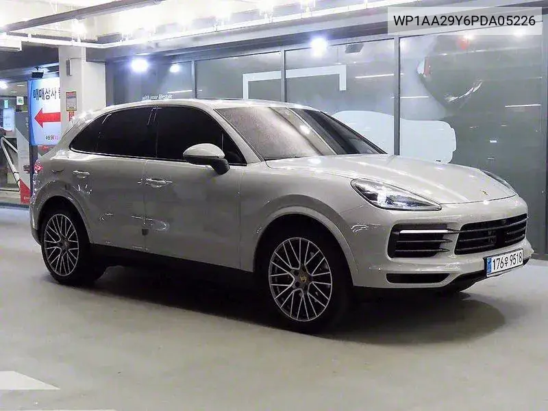 Porsche Cayenne 2023 года выпуска