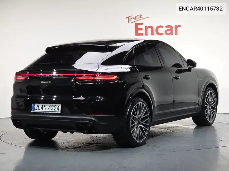 Porsche Cayenne 2023 года выпуска