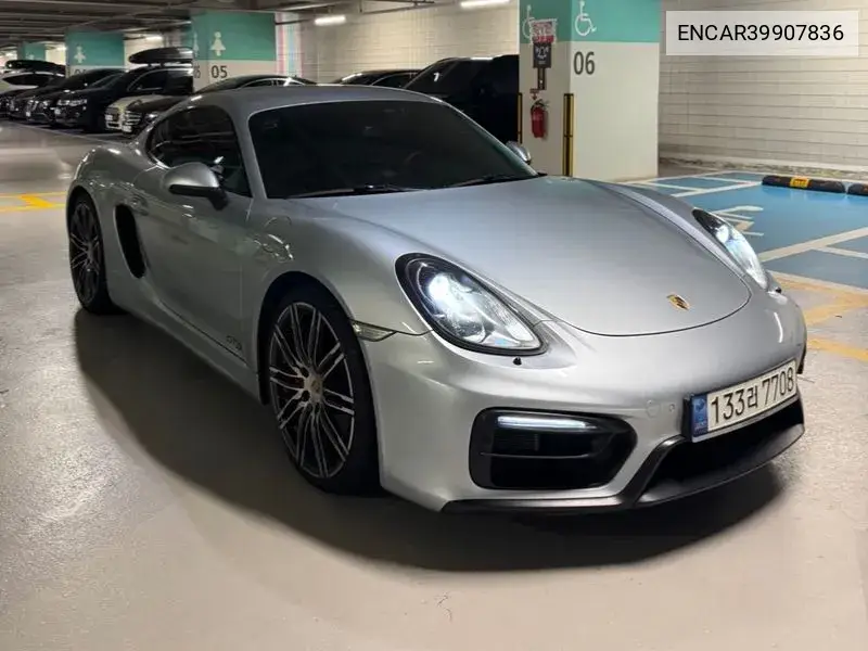 Porsche Cayman 2015 года выпуска
