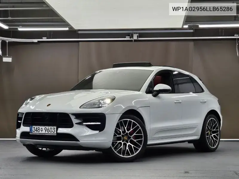 Porsche Macan 2020 года выпуска