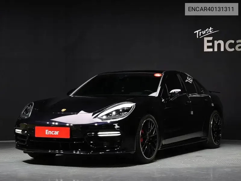 Porsche Panamera 2020 года выпуска