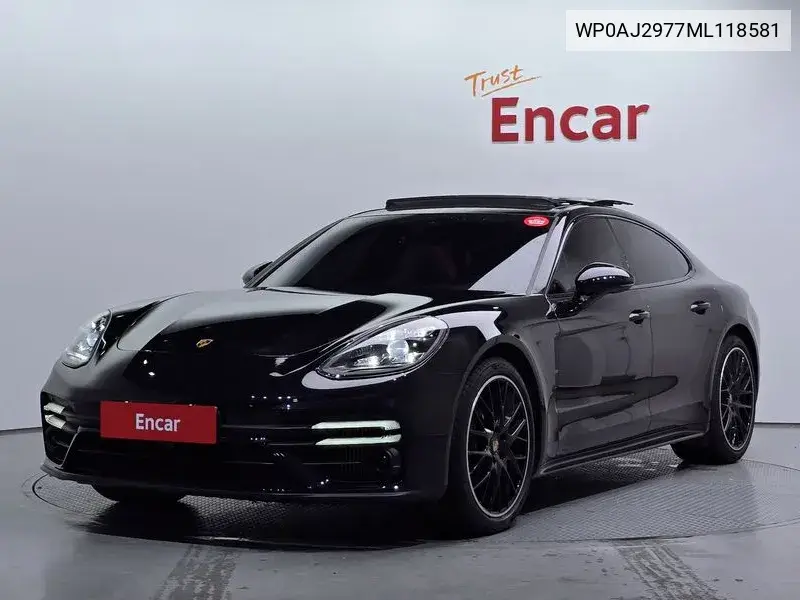 Porsche Panamera 2021 года выпуска