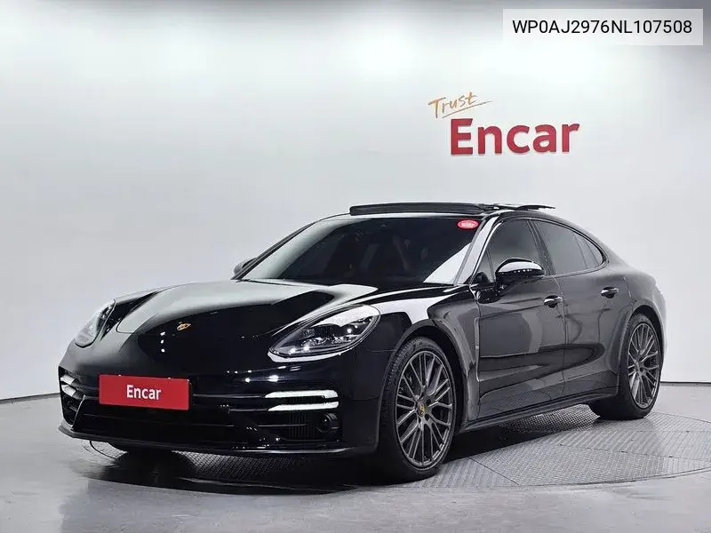 Porsche Panamera 2022 года выпуска