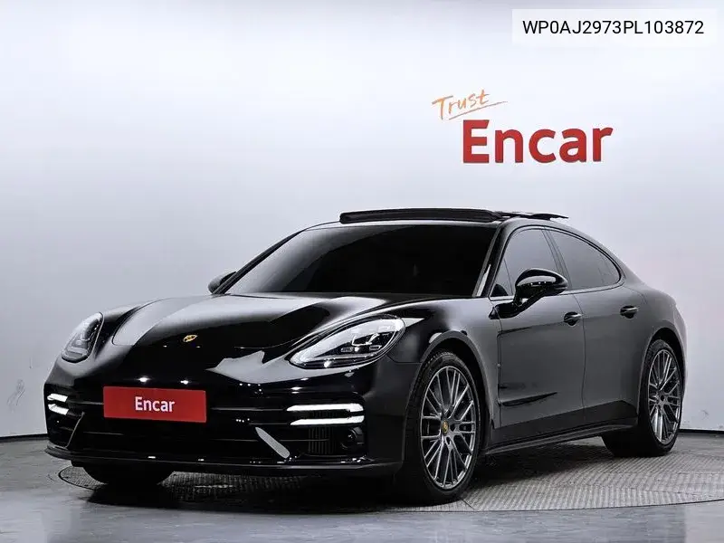 Porsche Panamera 2023 года выпуска