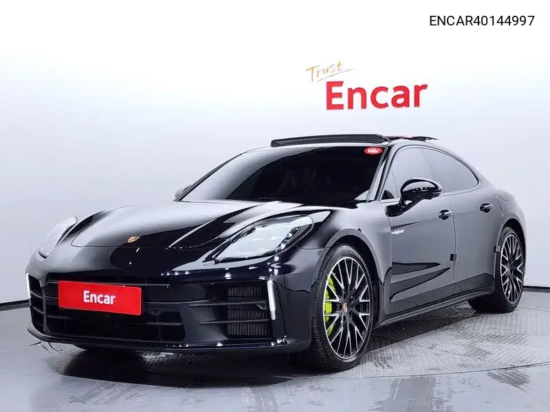 Porsche Panamera 2025 года выпуска