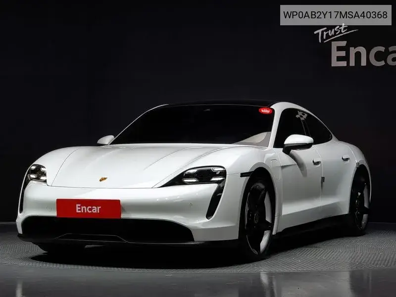 Porsche Taycan 2020 года выпуска
