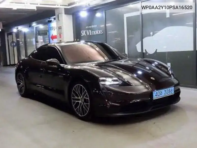 Porsche Taycan 2023 года выпуска