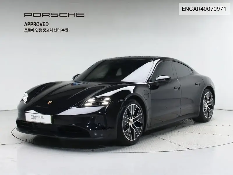 Porsche Taycan 2024 года выпуска