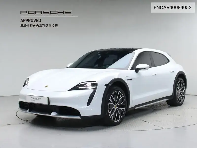Porsche Taycan 2024 года выпуска