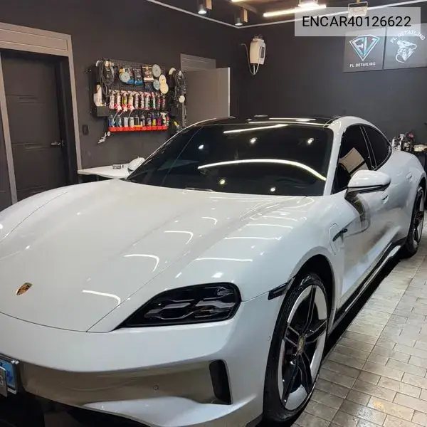 Porsche Taycan 2025 года выпуска