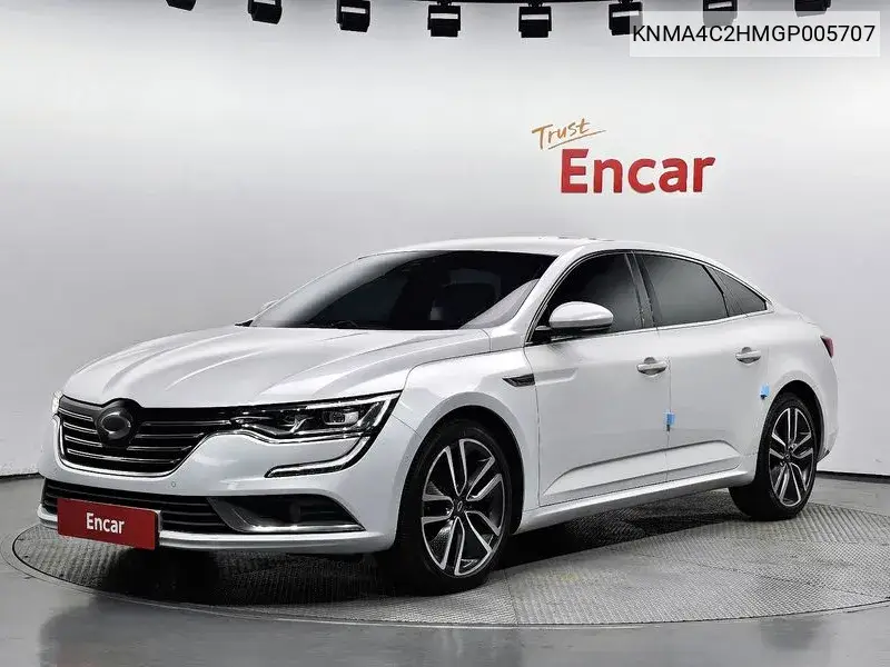 Renault Samsung SM6 2016 года выпуска