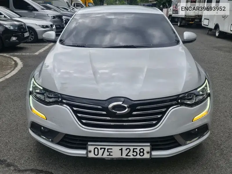 Renault Samsung SM6 2017 года выпуска
