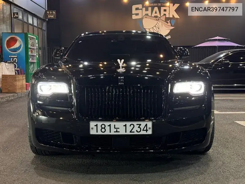 Rolls-Royce Ghost 2011 года выпуска