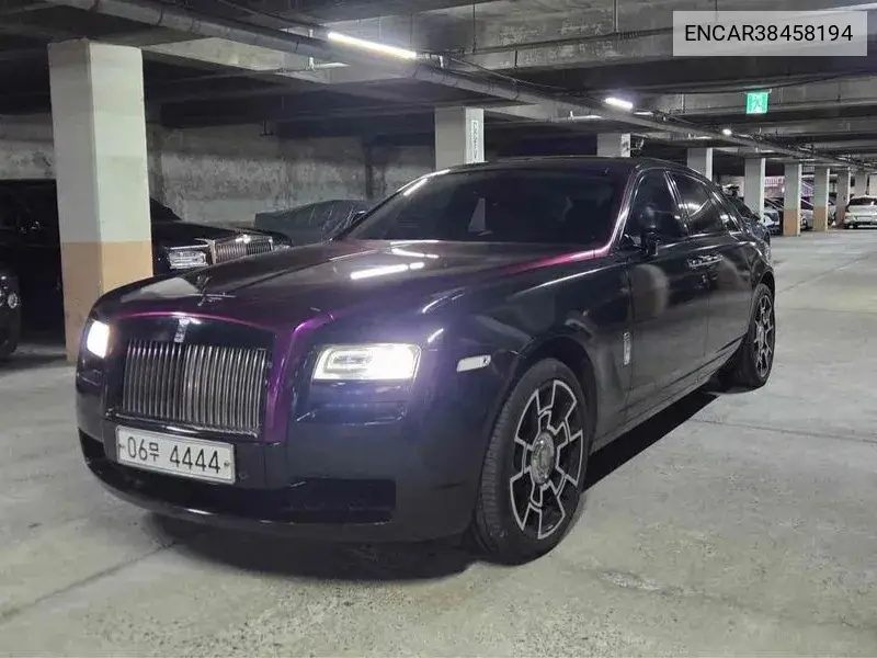 Rolls-Royce Ghost 2012 года выпуска