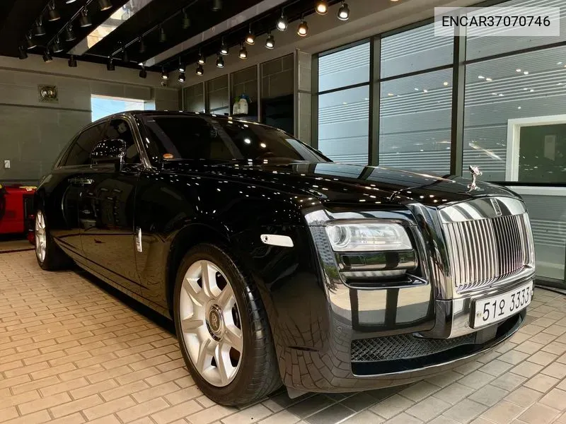 Rolls-Royce Ghost 2013 года выпуска