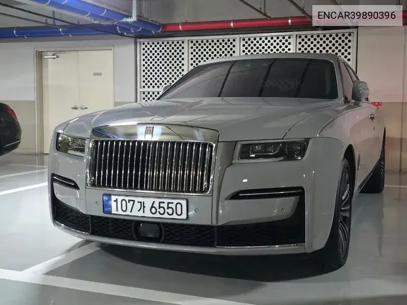 Rolls-Royce Ghost 2022 года выпуска
