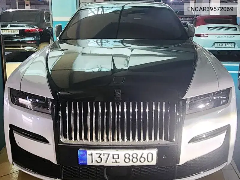 Rolls-Royce Ghost 2023 года выпуска