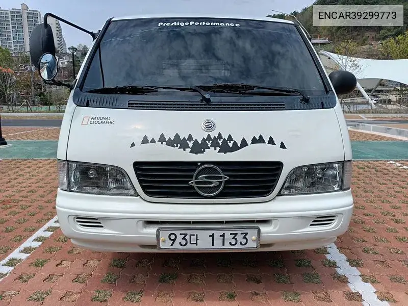 SsangYong Istana 2003 года выпуска
